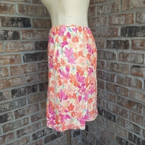 EUC Ann Taylor LOFT Floral Linen Skirt 4P - Picture 2 of 3